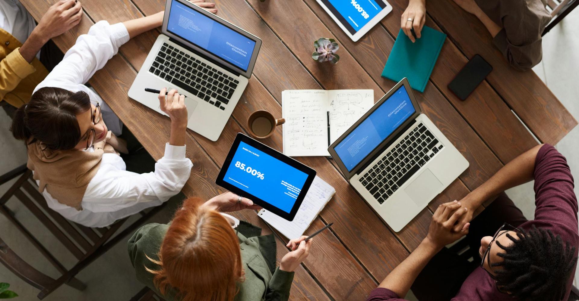 Equipo de mantenimiento y soporte web continuo